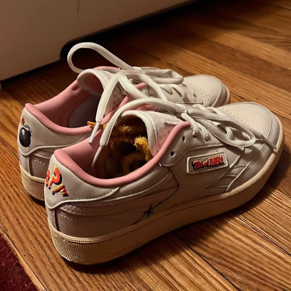 Tom and jerry Reebok women’s sneakers